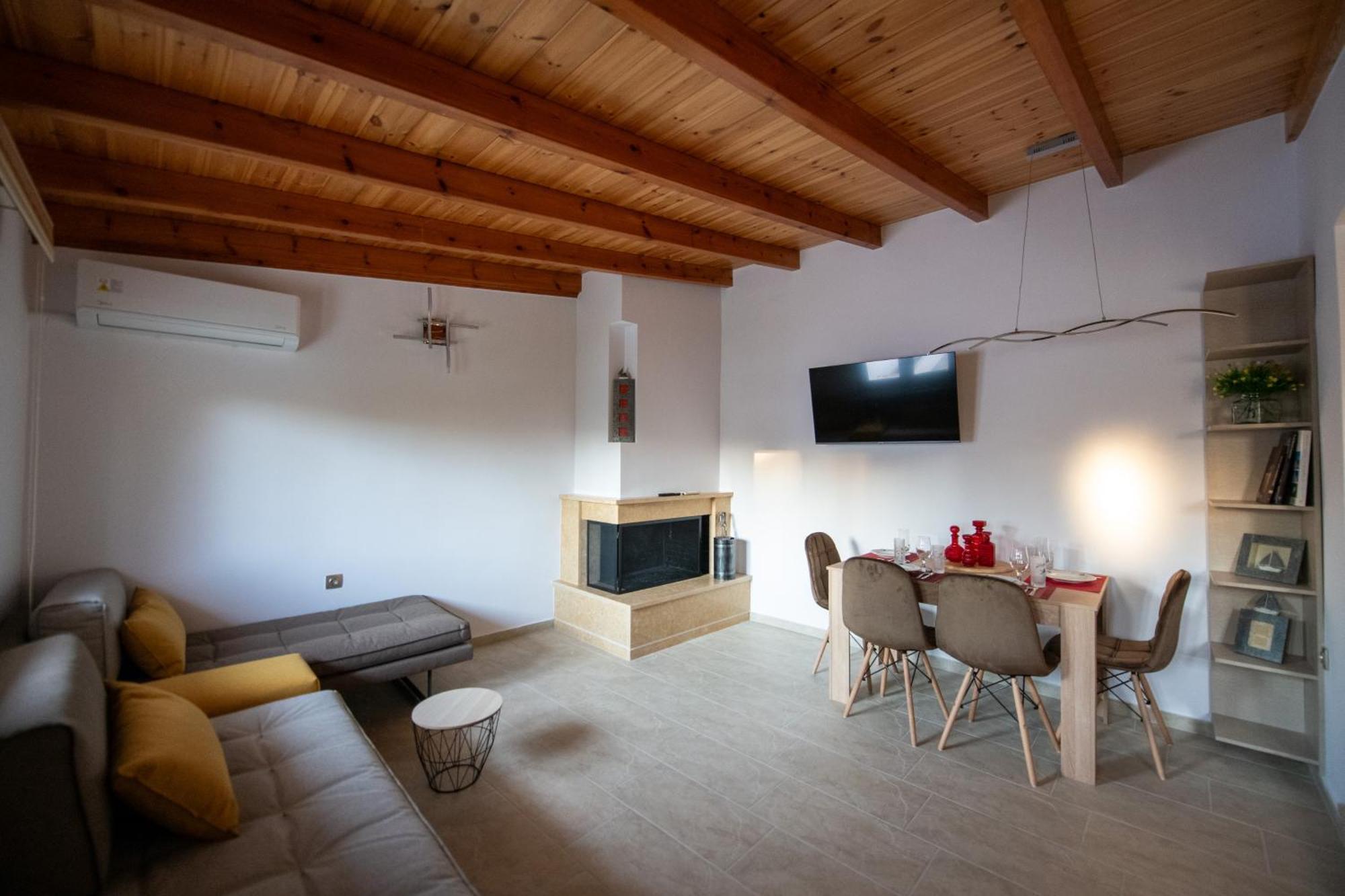 Villa House By The Sea à Aigio Extérieur photo